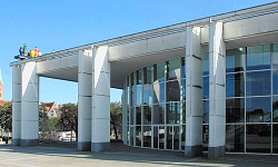 Musik- und Kongresshalle